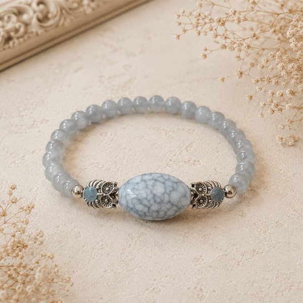 Grey-Whisper-Bracelet2