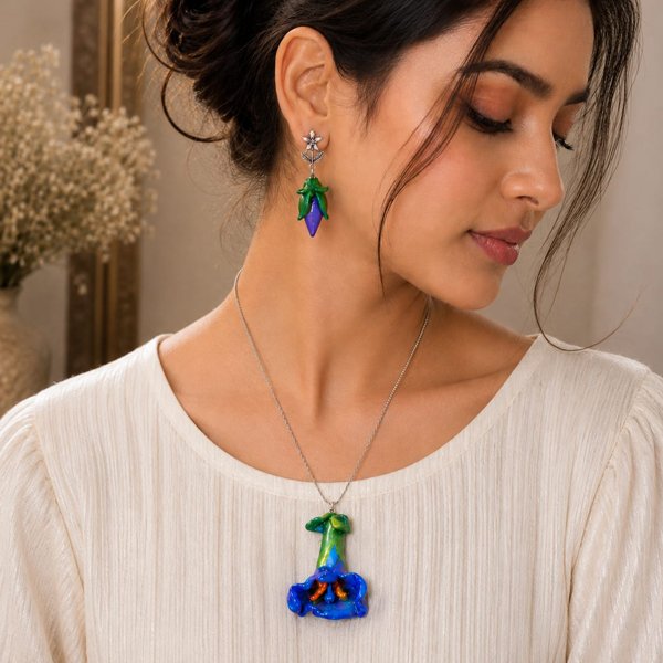 Aparajita-Bloom-Clay-Pendant-Set