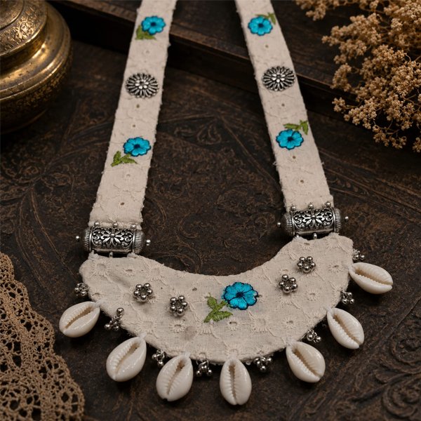 Blue-Blossom-Cowrie-Cloth-Necklace-Set-2