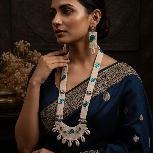 Blue-Blossom-Cowrie-Cloth-Necklace-Set